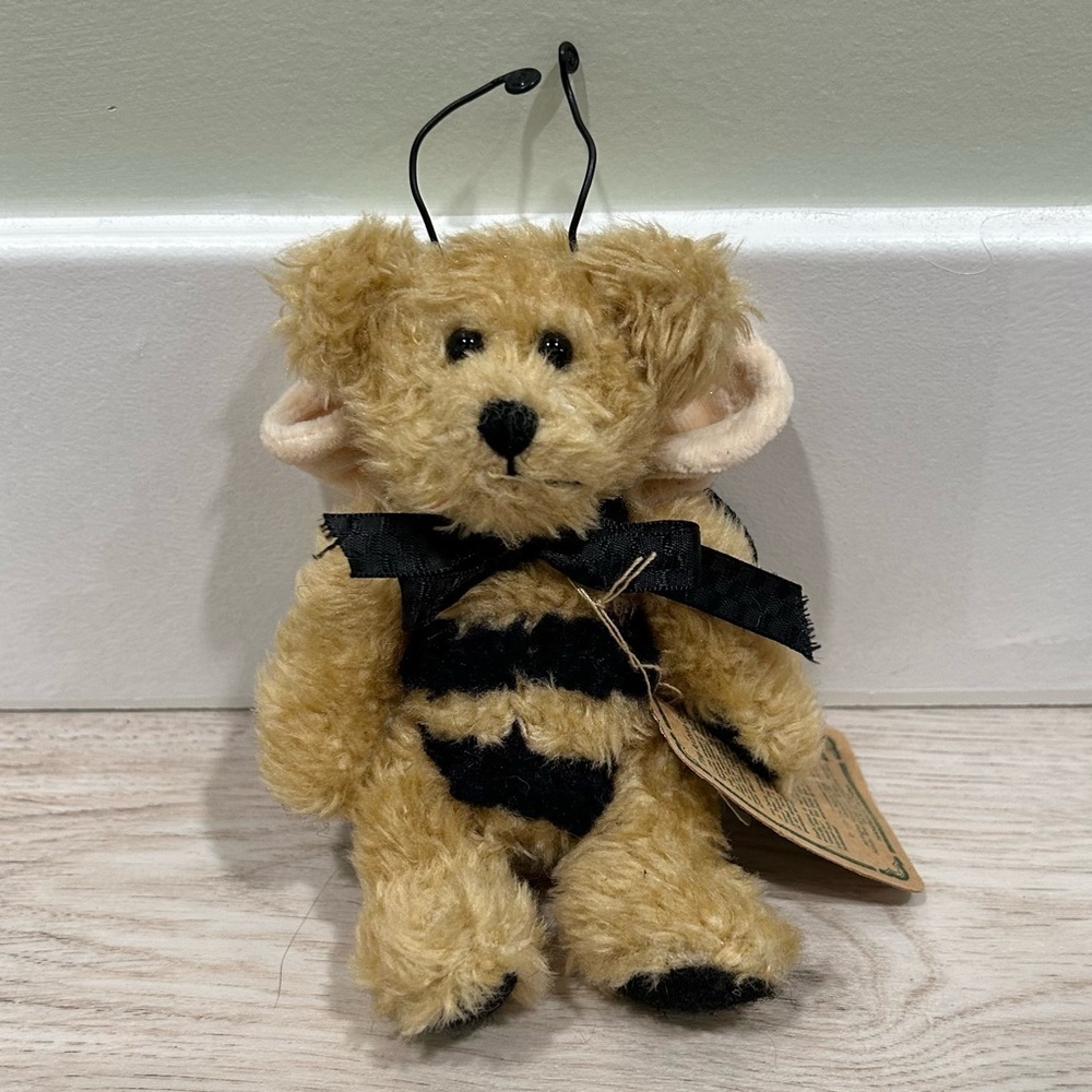 NWT Vintage 90s Boyds Bears "Bibi Buzzby" Jointed 6” Teddy Bumble Bee Costume